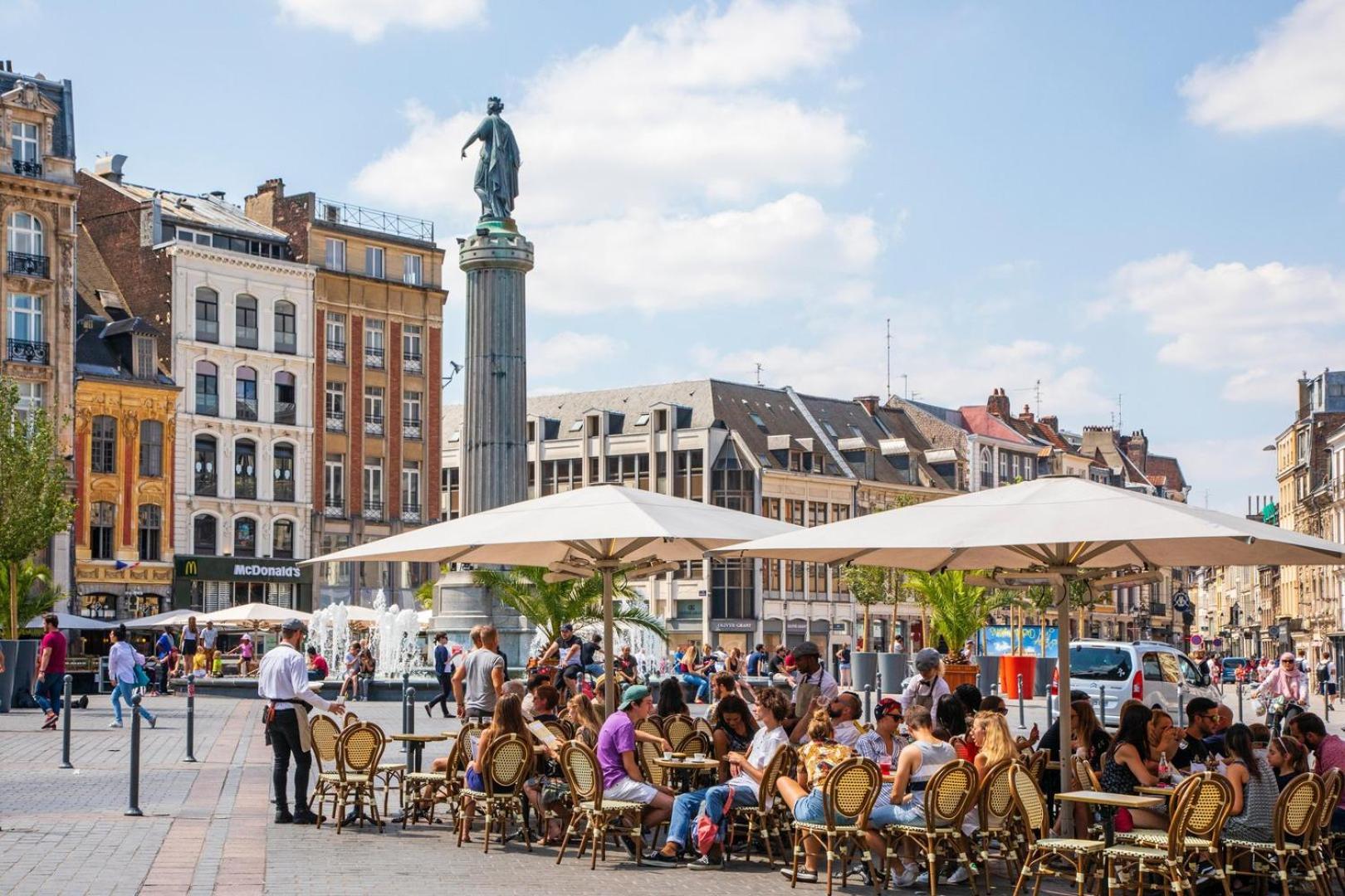 Appartement Lille, Fully-equipped With Parking Space *